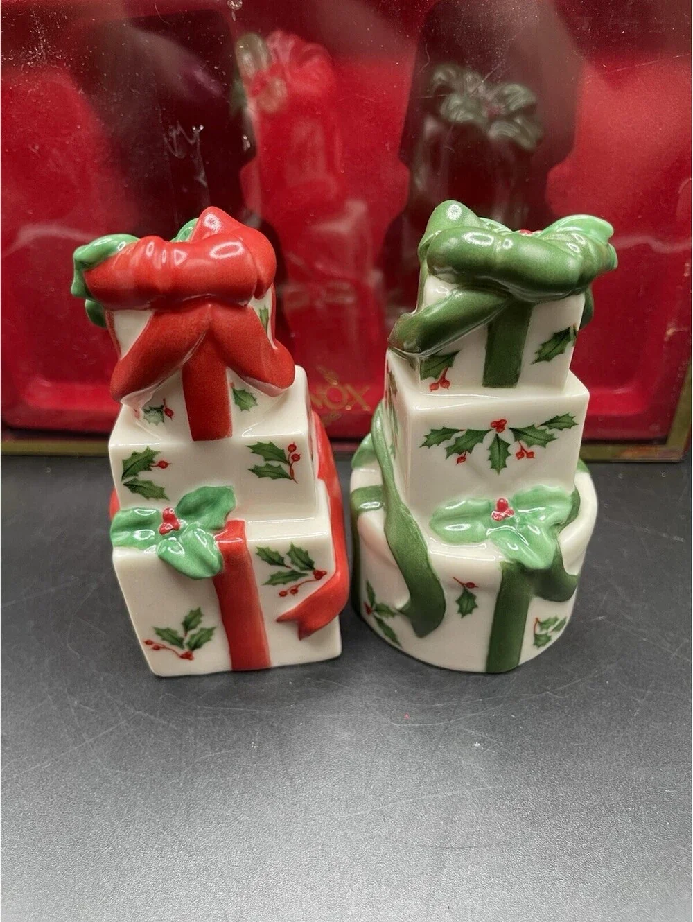 LENOX  Holiday Christmas Presents Gifts Salt and Pepper Shakers Boxed